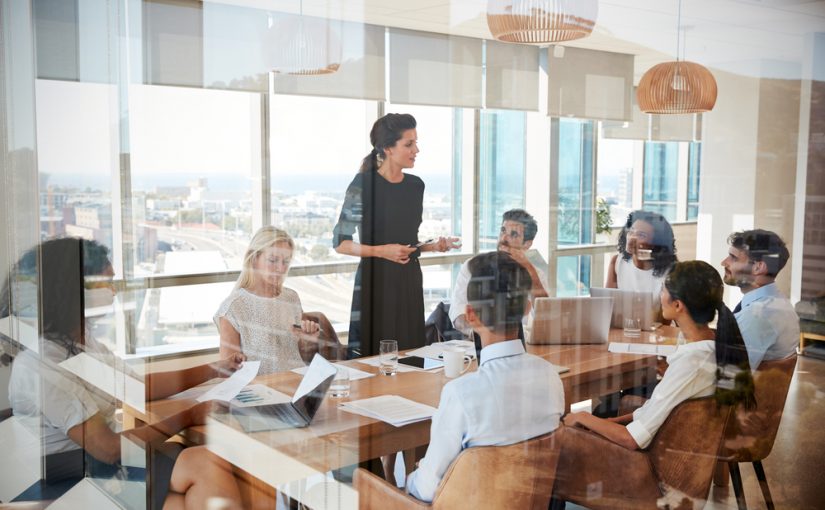 Cómo potenciar el liderazgo femenino en tu empresa