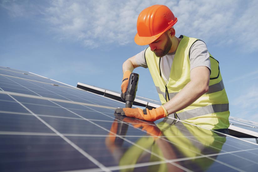 Instalar placas solares en la empresa: Principales beneficios